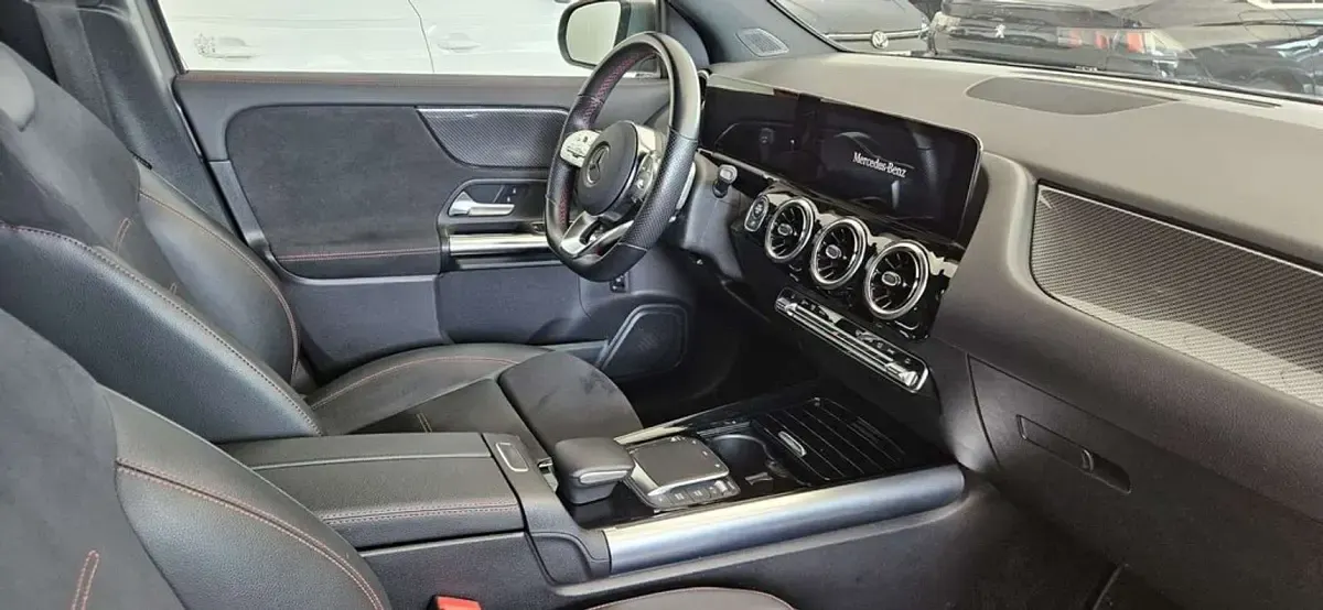 Usado Mercedes GLA200 150 CV (110 kW) 2022 Gris SUV