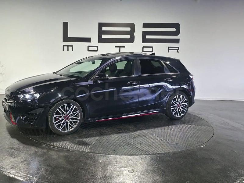 Usado Kia Ceed GT GT 204 CV (150 kW) 2021 Negro Berlina
