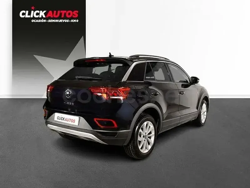 Usado VW T-Roc Life 110 CV (80 kW) 2023 Negro SUV