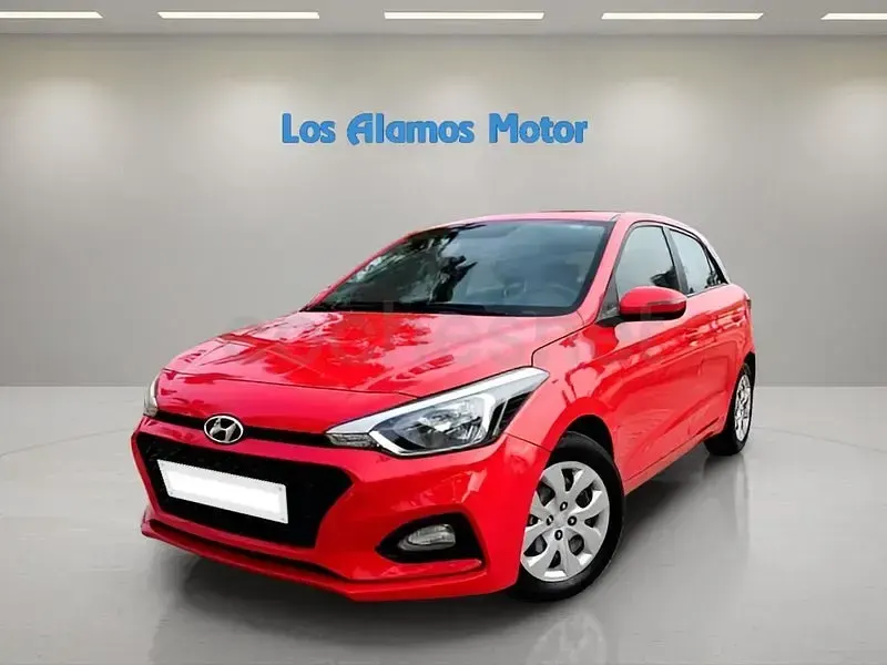 Usado Hyundai i20 75 CV (55 kW) 2018 Granate Berlina