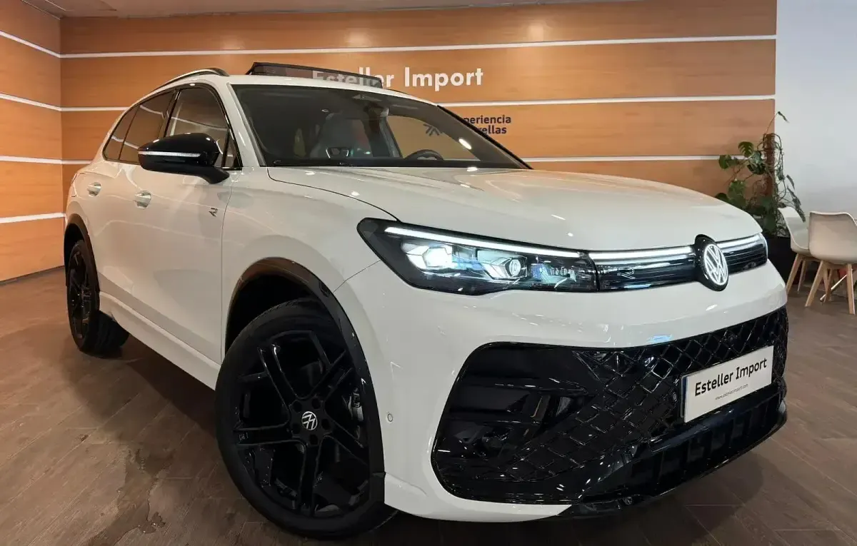 Usado VW Tiguan R-line 150 CV (110 kW) 2025 Blanco SUV