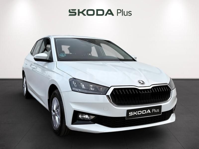Blanco Usado 2024 Skoda Fabia Ambition Utilitario | 14.950 € (Precio justo) - Imagen 1/4