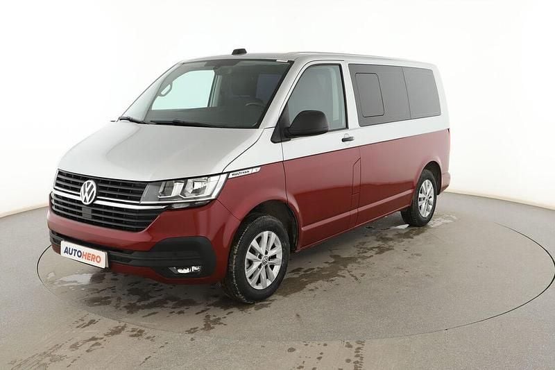 Gris Usado 2021 VW Multivan Trendline Van | 39.599 € (Precio justo) - Imagen 1/3