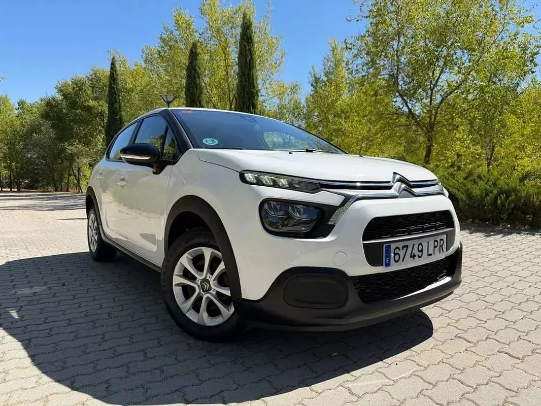 Usado Citroën C3 Live 102 CV (75 kW) 2021 Blanco Utilitario