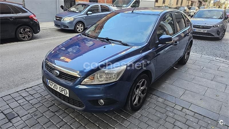 Usado Ford Focus Trend 90 CV (66 kW) 2009 Azul Berlina