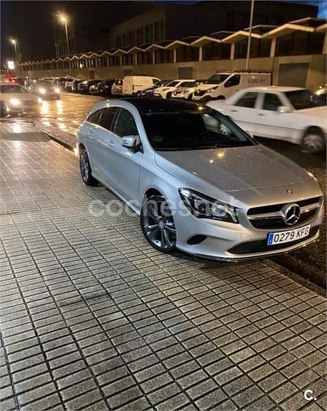 Usado Mercedes CLA200 Shooting Brake 136 CV (100 kW) 2017 Gris / plata Familiar