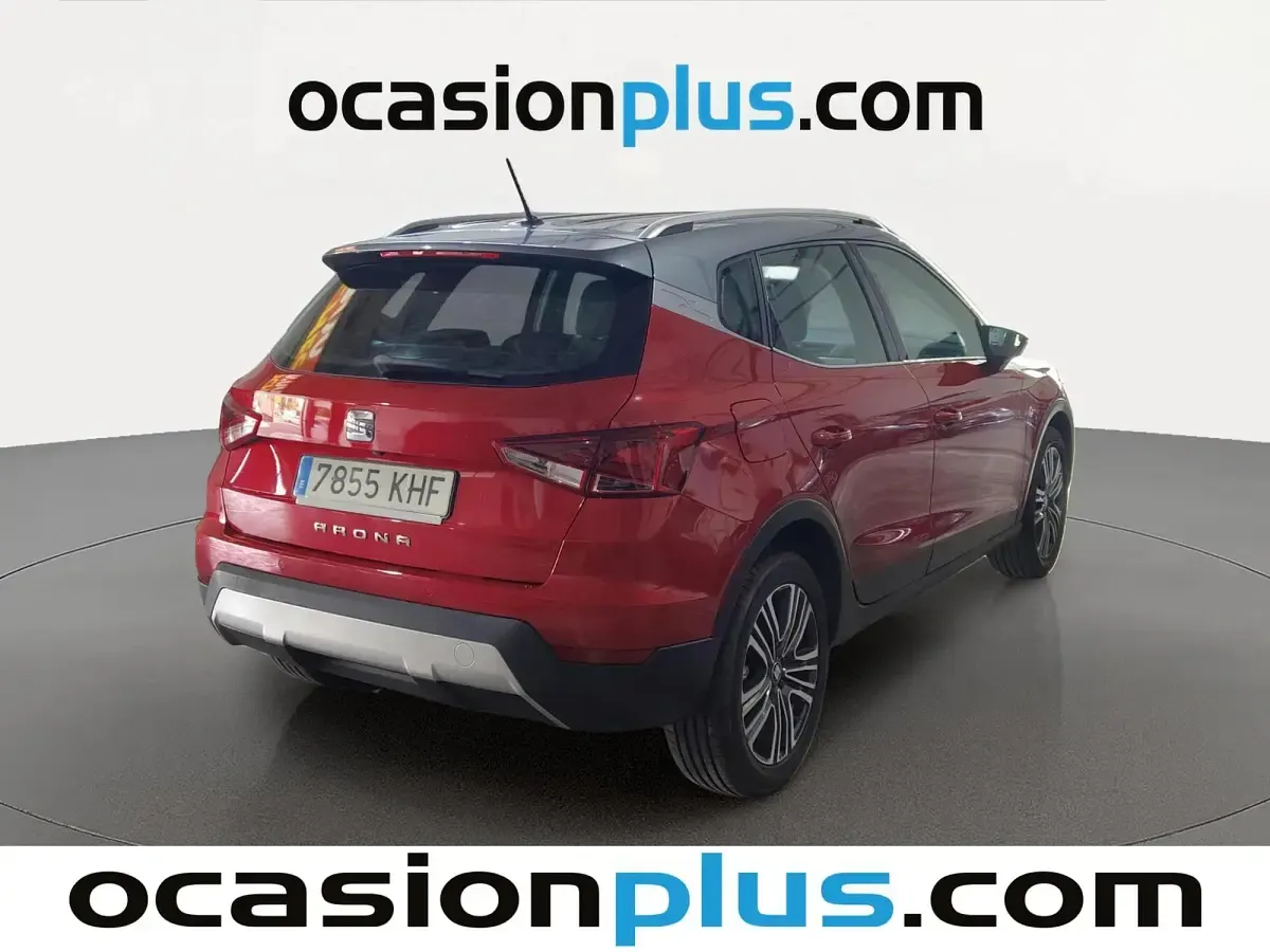 Usado Seat Arona Ecomotive 116 CV (85 kW) 2018 Rojo SUV