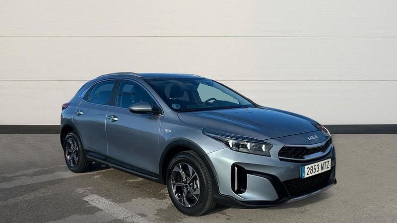 Usado Kia XCeed 140 CV (102 kW) 2024 Gris SUV