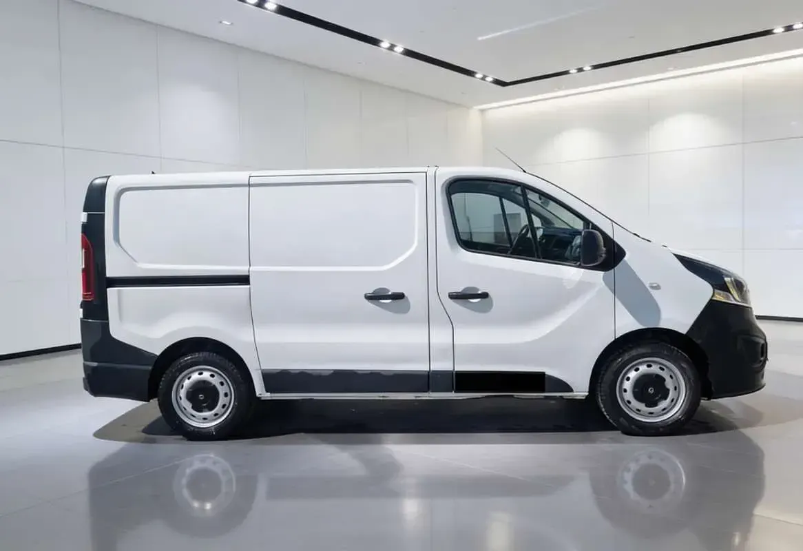 Usado Opel Vivaro Expression 120 CV (88 kW) 2018 Blanco Monovolumen