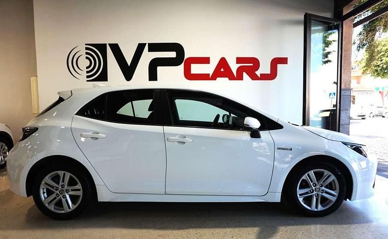 Blanco Usado 2021 Toyota Corolla Style Utilitario | 16.490 € (Buen precio) - Imagen 1/4