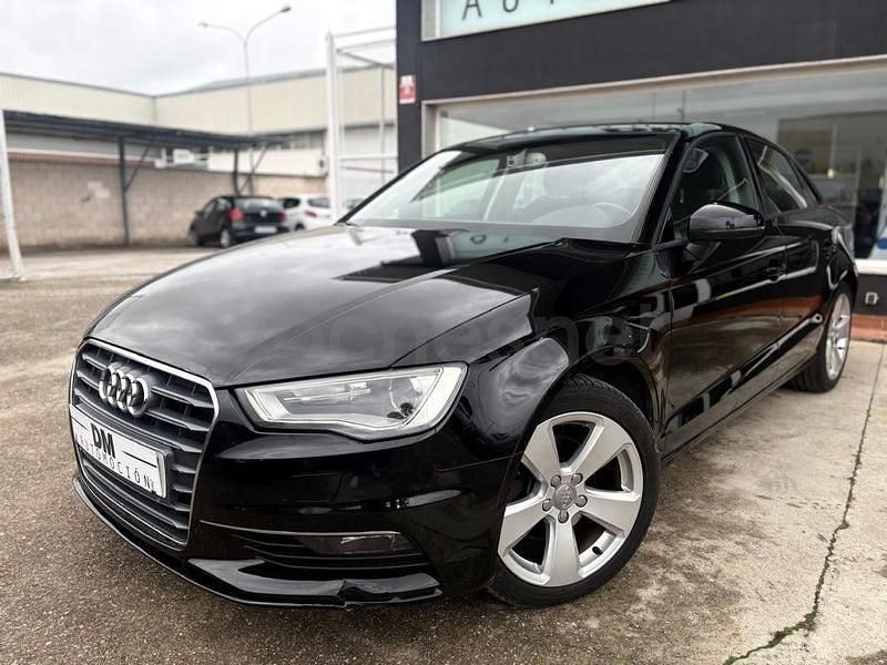 Usado Audi A3 Ambition 150 CV (110 kW) 2014 Negro Berlina