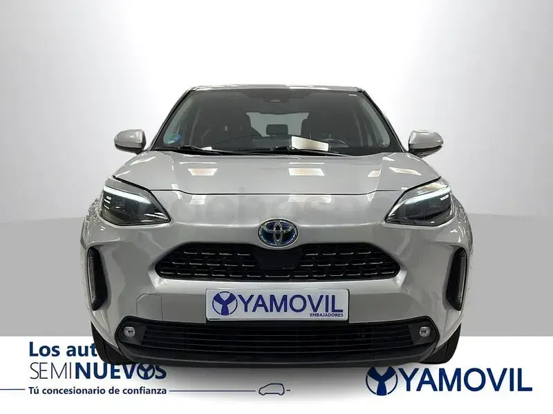 Usado Toyota Yaris Cross Style 116 CV (85 kW) 2022 Gris / plata SUV