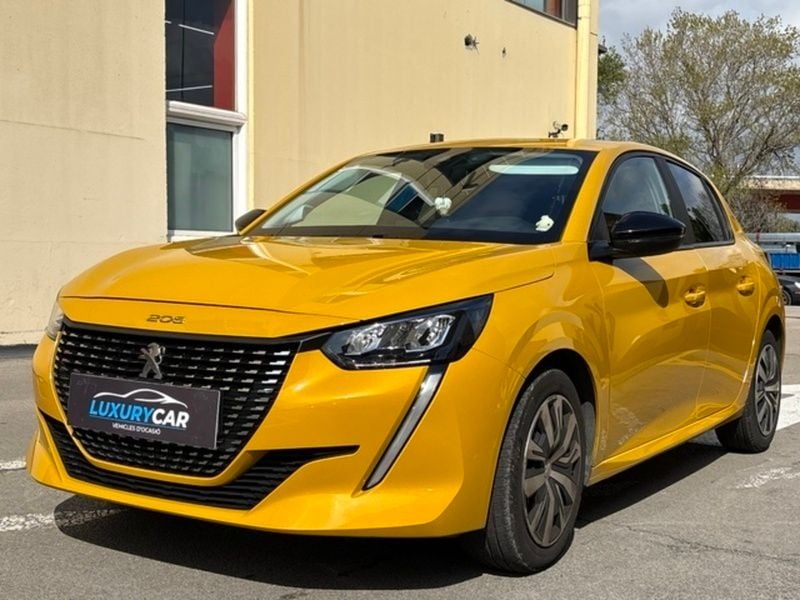Amarillo Usado 2023 Peugeot 208 Active Utilitario | 15.990 € (Precio justo) - Imagen 1/4