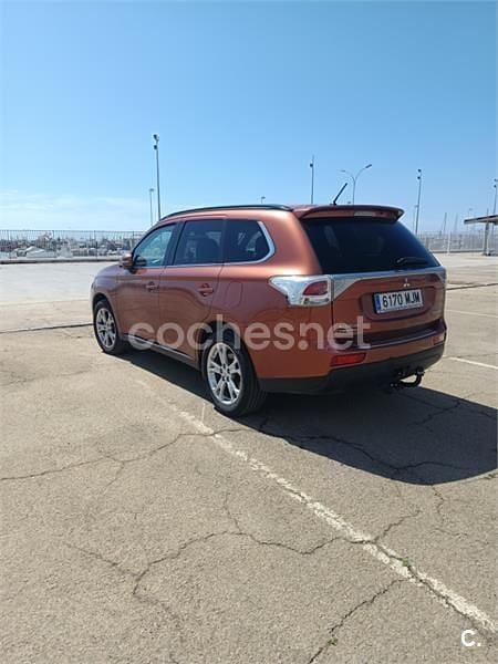 Marrón Usado 2013 Mitsubishi Outlander Motion SUV | 9990 € (Precio justo) - Imagen 1/4