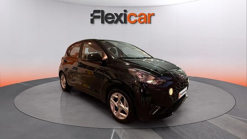 Usado Hyundai i10 67 CV (49 kW) 2022 Negro Utilitario
