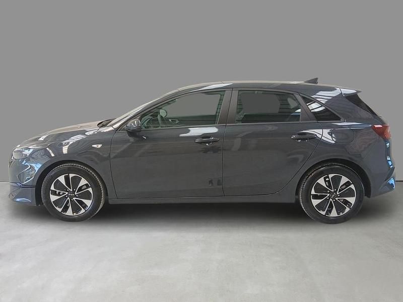 Usado Kia Ceed 100 CV (73 kW) 2025 Dark penta metal (h8g) Utilitario