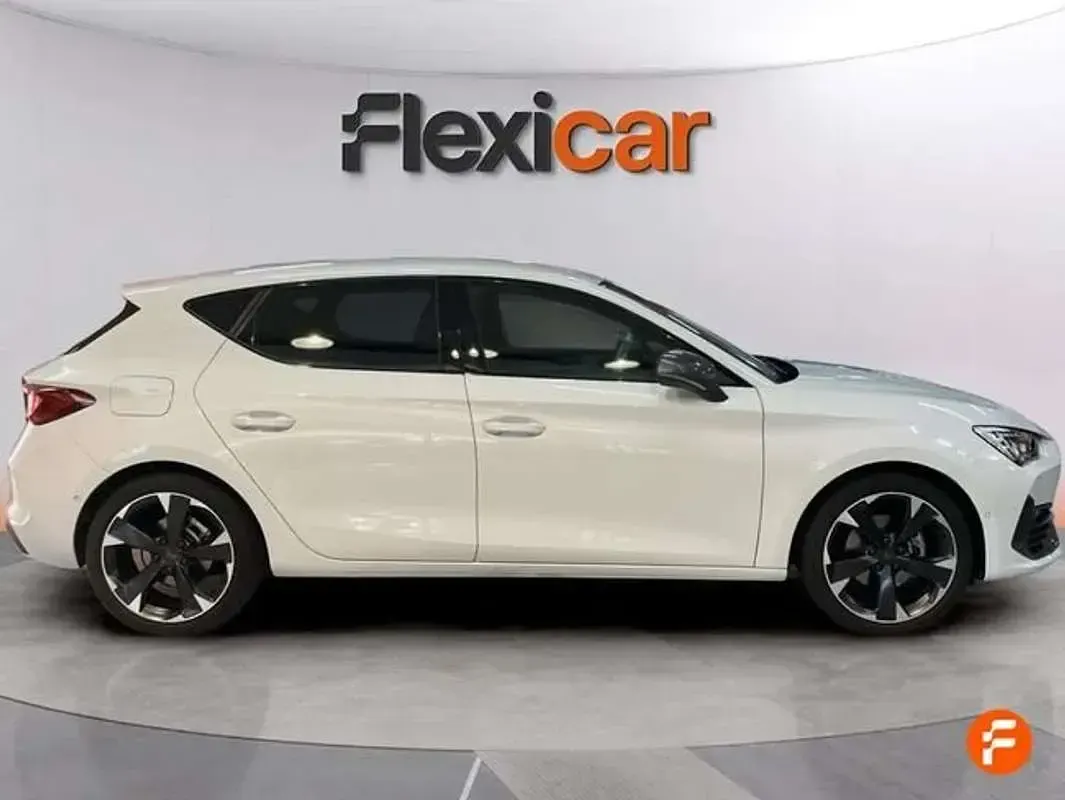 Usado Cupra Leon 150 CV (110 kW) 2023 Blanco Utilitario