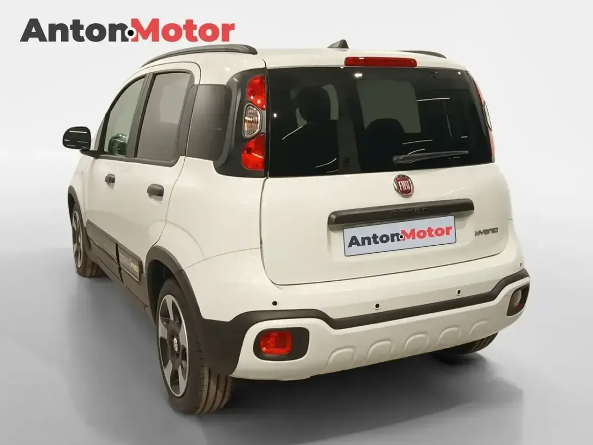 Nuevo Fiat Panda Cross Cross 65 CV (47 kW) 2026 Blanco Utilitario