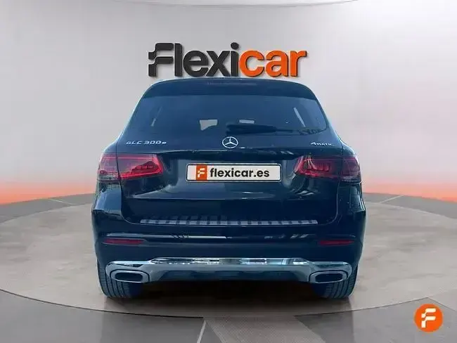 Usado Mercedes GLC300e 306 CV (225 kW) 2020 Negro