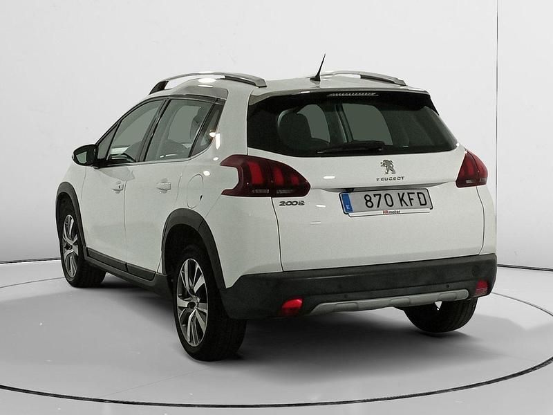Usado Peugeot 2008 Allure 110 CV (80 kW) 2017 Blanco SUV