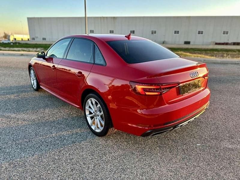 Usado Audi A4 150 CV (110 kW) 2019 Rojo Berlina
