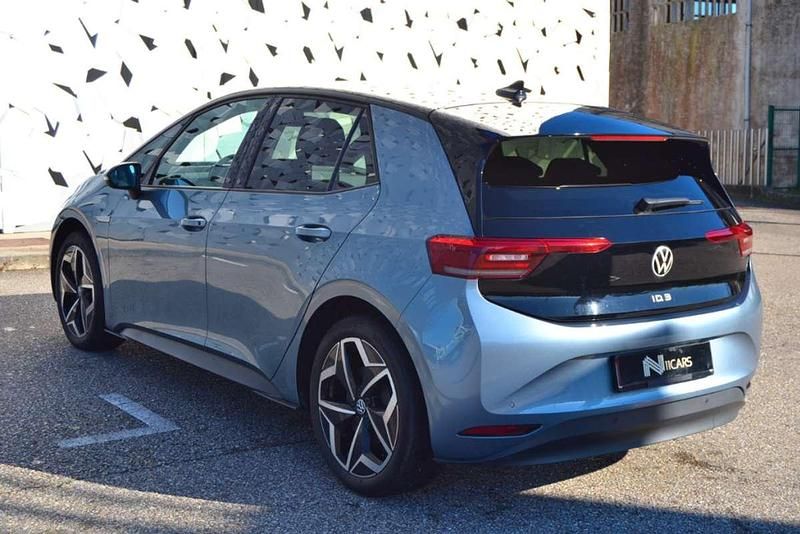 Usado VW ID.3 Pure 110 kW (150 CV) 2021 Azul Utilitario