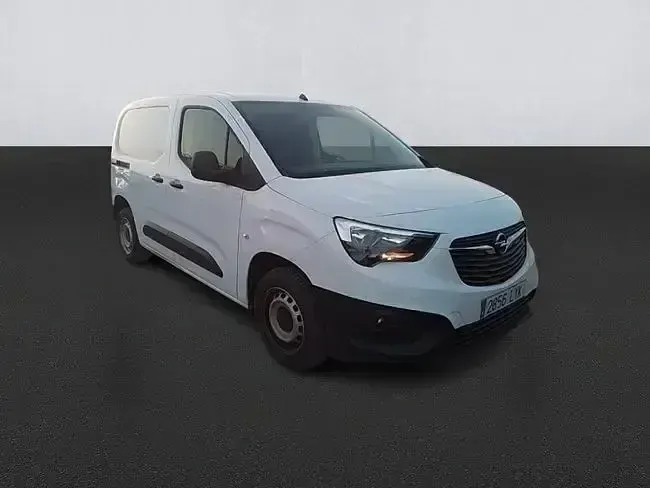 Usado Opel Combo S 102 CV (75 kW) 2022 Blanco Monovolumen
