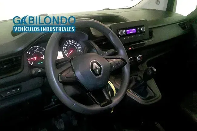 Usado Renault Kangoo 95 CV (69 kW) 2023 Negro Monovolumen