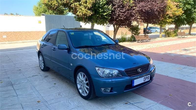 Azul Usado 2005 Lexus IS200 President Line Berlina | 10.980 € - Imagen 1/4