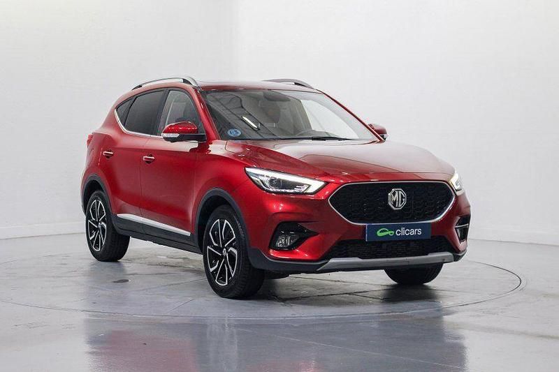 Usado MG ZS Luxury 111 CV (81 kW) 2023 Rojo SUV