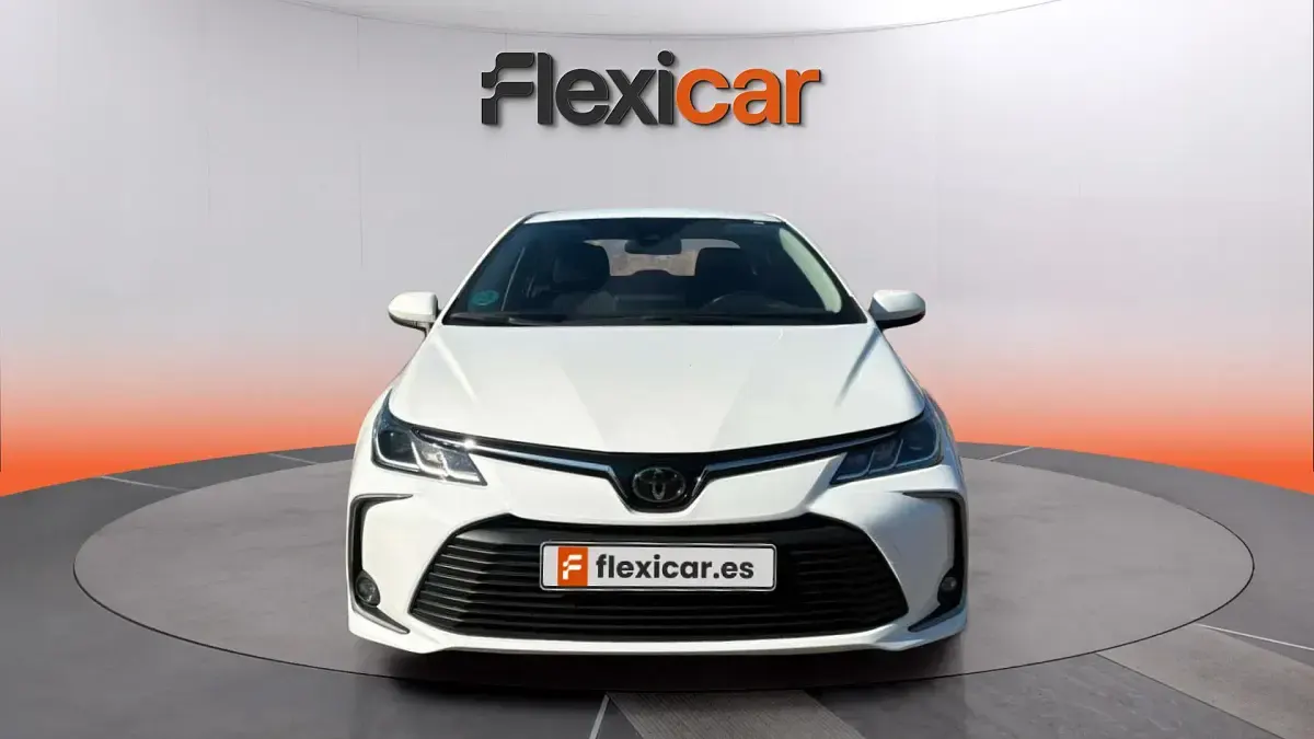 Usado Toyota Corolla Sol 125 CV (91 kW) 2022 Blanco Berlina