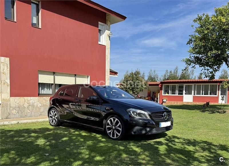 Usado Mercedes A200 AMG line 136 CV (100 kW) 2014 Negro Berlina
