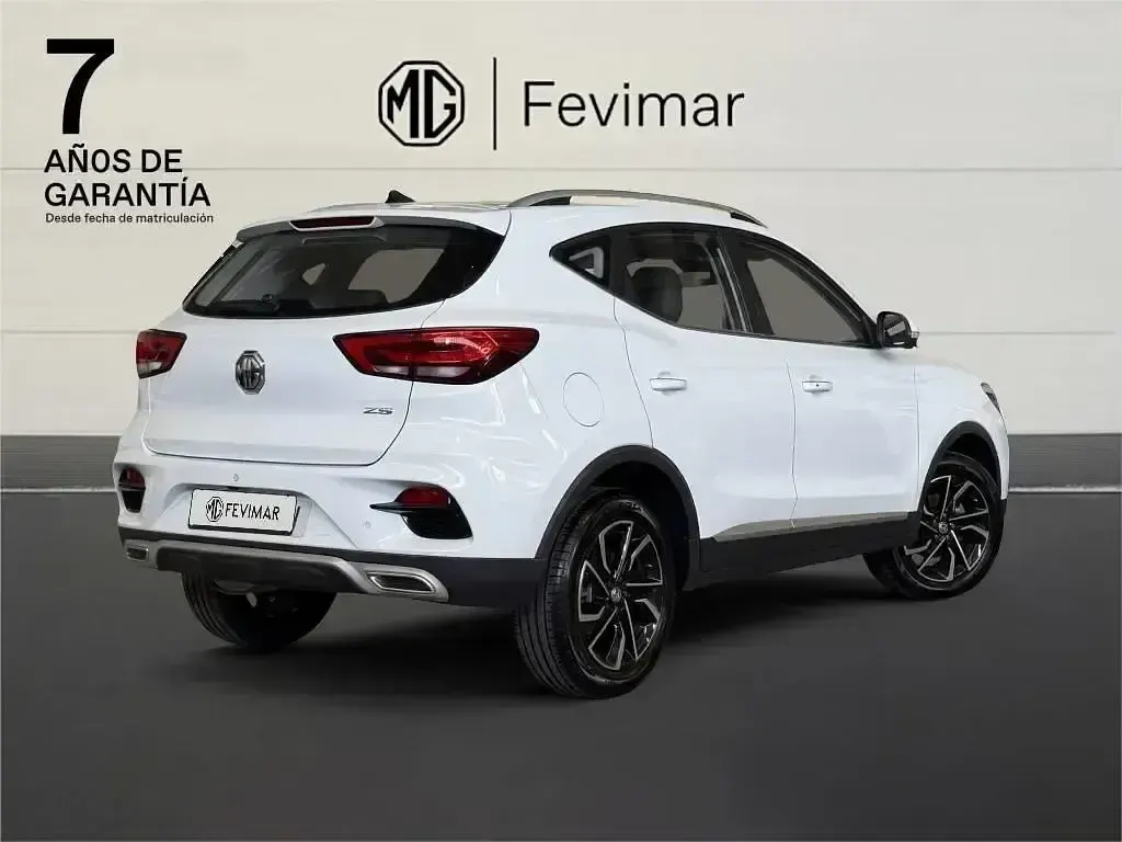 Usado MG ZS Luxury 111 CV (81 kW) 2025 Blanco SUV