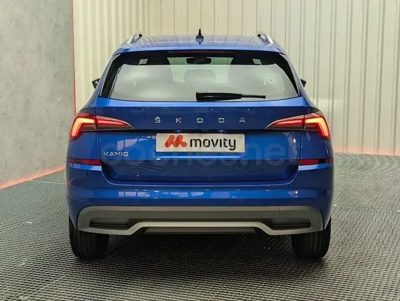 Usado Skoda Kamiq Ambition 150 CV (110 kW) 2023 Azul SUV