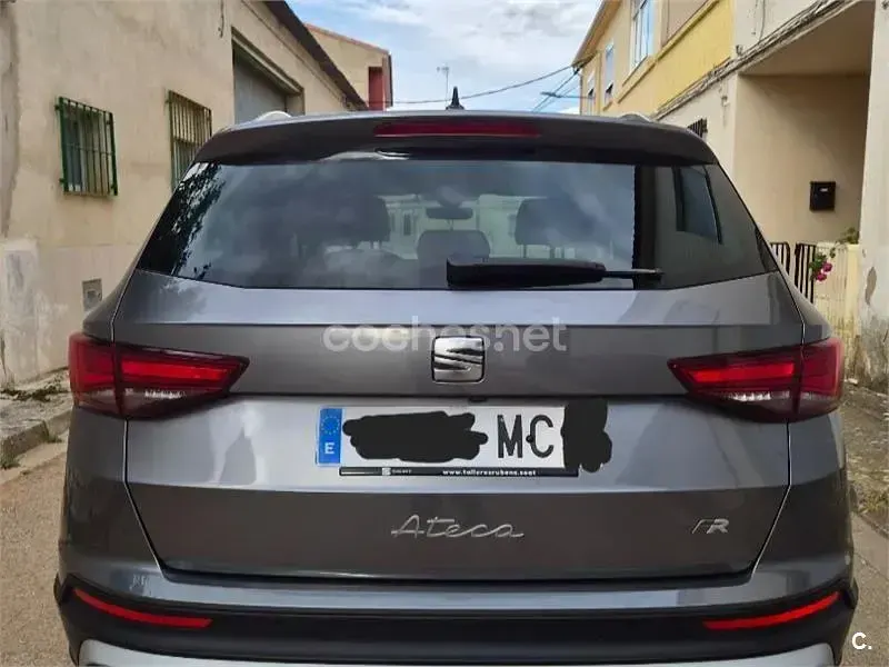 Usado Seat Ateca Xperience 150 CV (110 kW) 2022 Gris / plata SUV