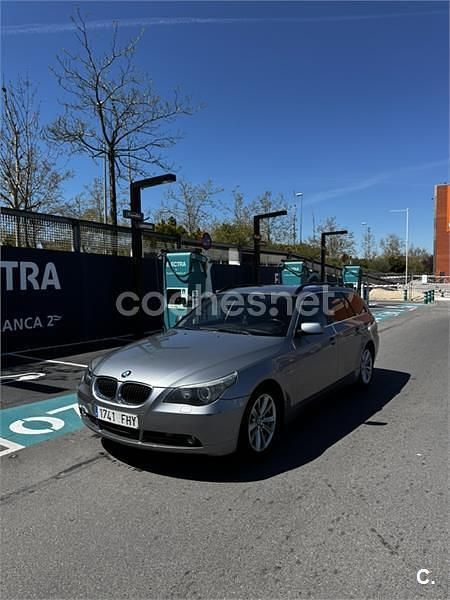 Usado BMW 530 231 CV (169 kW) 2007 Gris / plata Familiar
