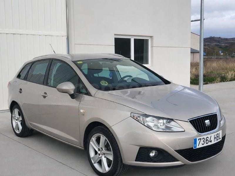 Usado Seat Ibiza ST Sport 105 CV (77 kW) 2011 Beige Familiar