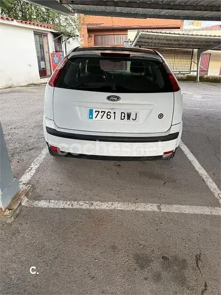 Usado Ford Focus Trend 100 CV (73 kW) 2006 Blanco Berlina