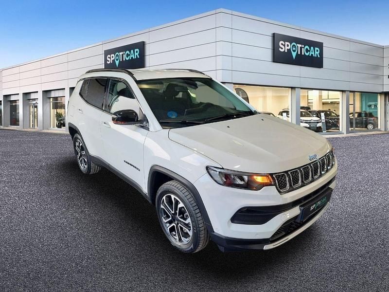 Usado Jeep Compass Limited 190 CV (139 kW) 2021 Blanco alpine (metalizado) SUV