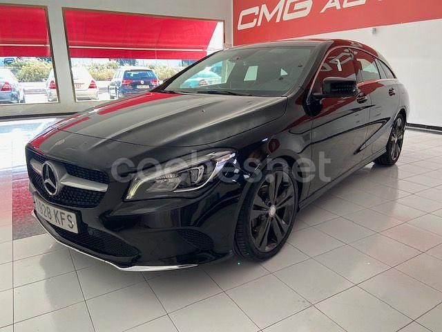 Negro Usado 2017 Mercedes CLA200 Shooting Brake Familiar | 18.500 € (Un poco caro) - Imagen 1/4