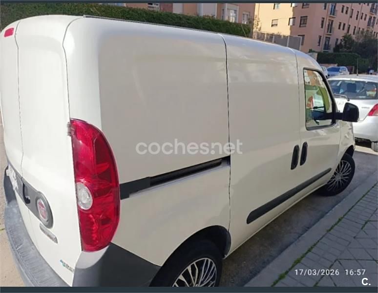Usado Fiat Doblò 105 CV (77 kW) 2012 Blanco Monovolumen