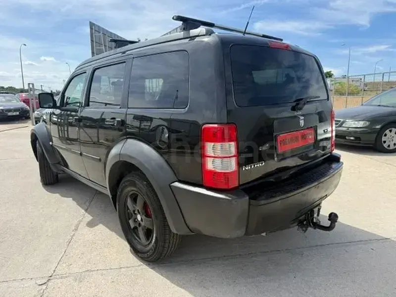 Usado Dodge Nitro SE 177 CV (130 kW) 2009 Negro SUV