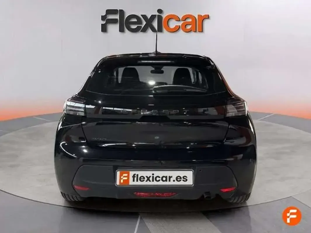 Usado Peugeot 208 Style 101 CV (74 kW) 2024 Gris Utilitario