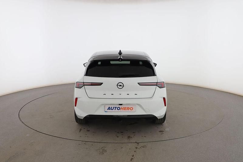 Usado Opel Astra GS Line 131 CV (96 kW) 2023 Blanco Utilitario