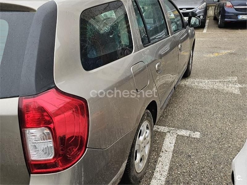 Usado Dacia Logan MCV Lauréate 90 CV (66 kW) 2014 Beige Familiar