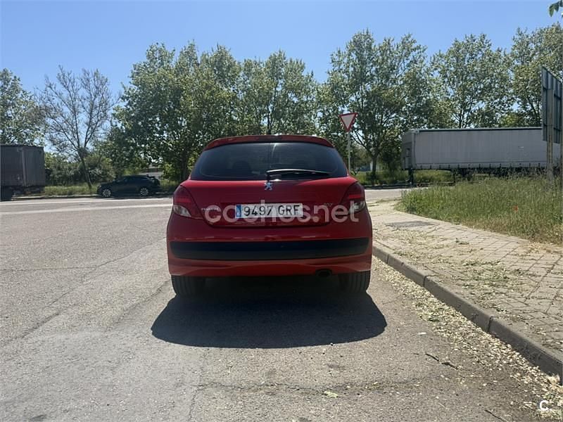 Usado Peugeot 207 Sport 90 CV (66 kW) 2009 Rojo Berlina