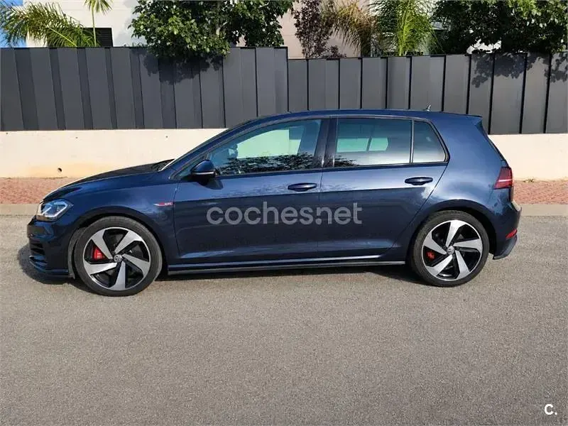 Usado VW Golf VII GTI 245 CV (180 kW) 2018 Gris / plata Berlina