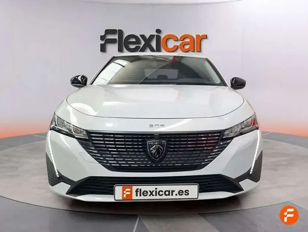Usado Peugeot 308 Allure 131 CV (96 kW) 2024 Gris Utilitario