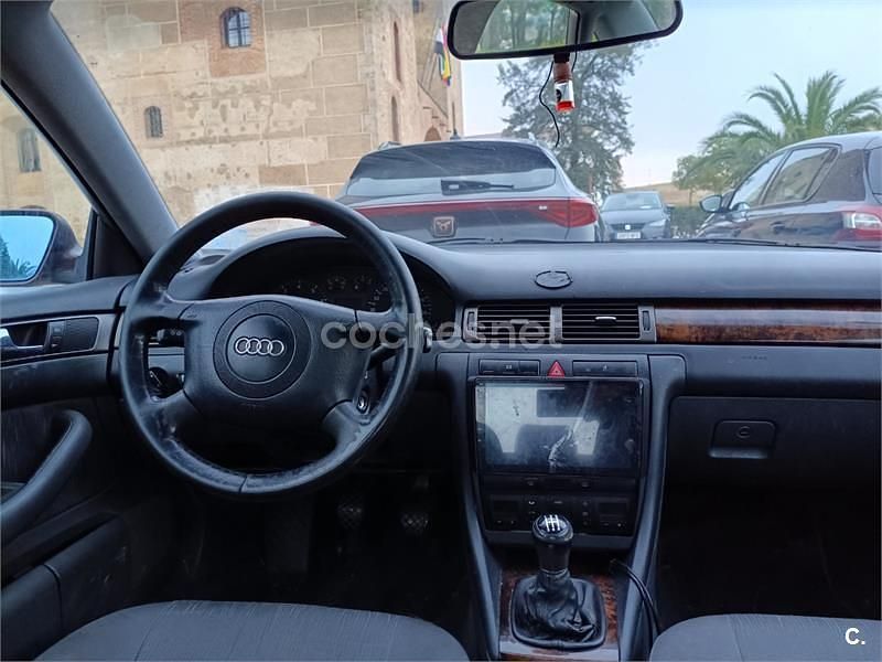 Usado Audi A6 165 CV (121 kW) 1998 Rojo Berlina