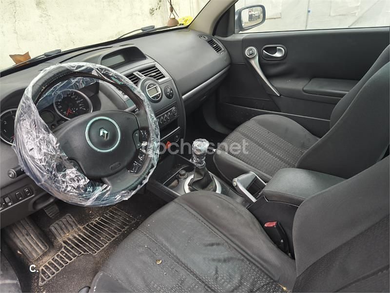 Gris / plata Usado 2006 Renault Mégane Cabriolet Dynamique Descapotable | 1500 € (Super precio) - Imagen 1/4